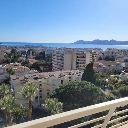 The Horizon - Sea View & Peaceful Retreat *